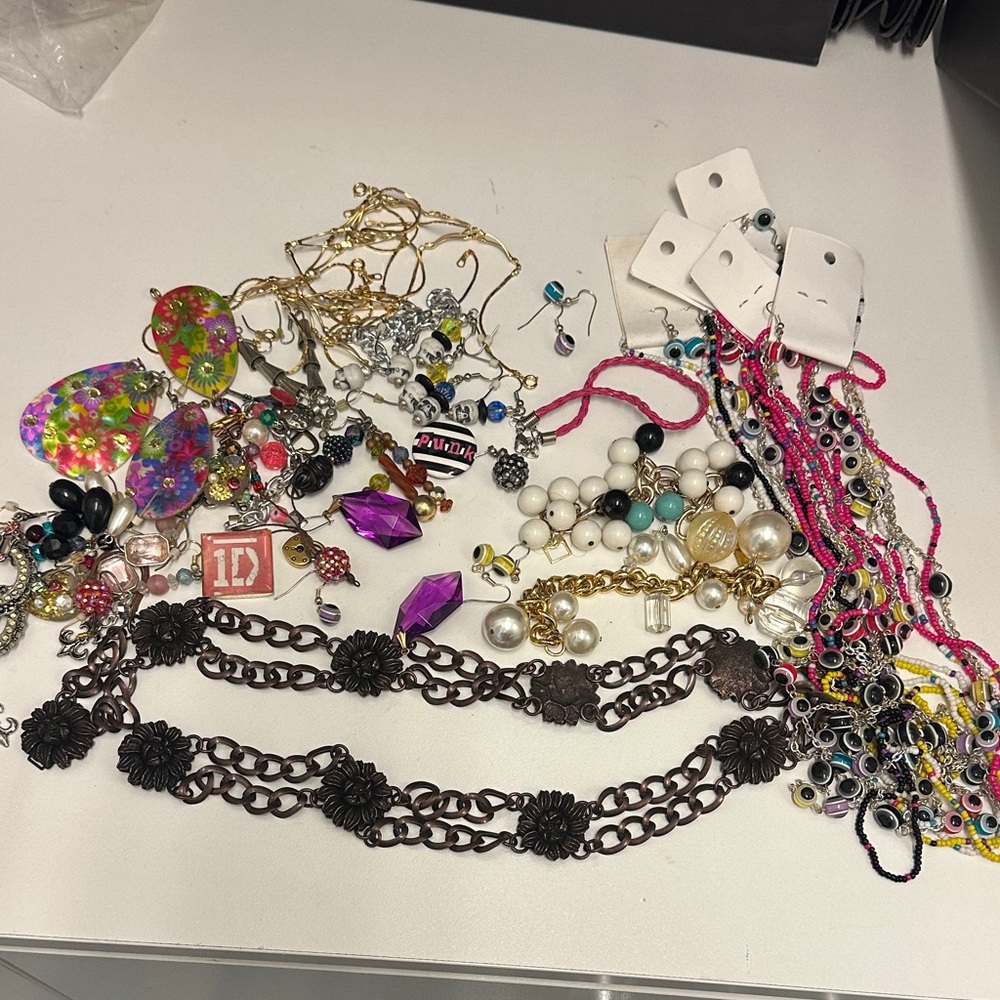 Broken Mixed Media Jewelry Collection Crafts #L1